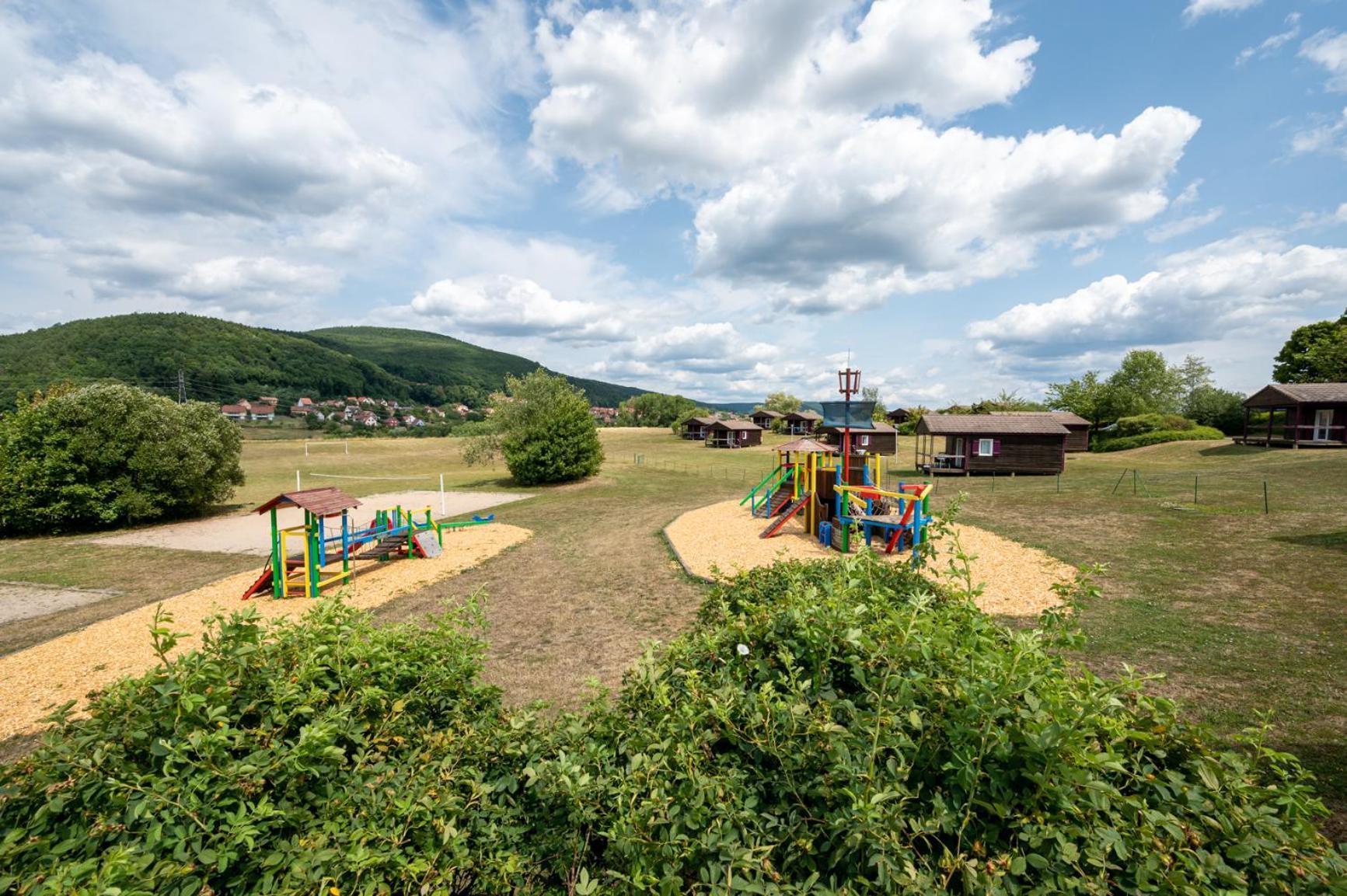 Camping Les Vosges Du Nord Oberbronn Экстерьер фото