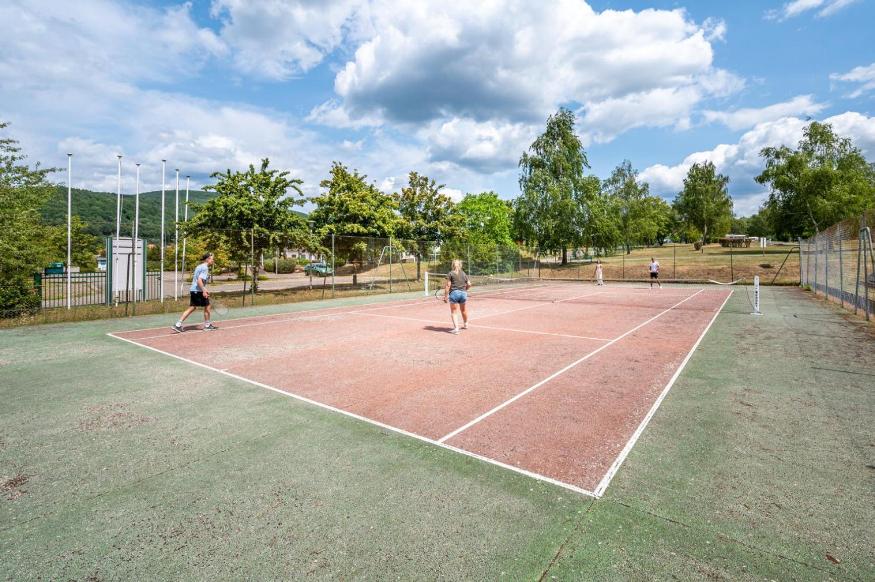 Camping Les Vosges Du Nord Oberbronn Экстерьер фото